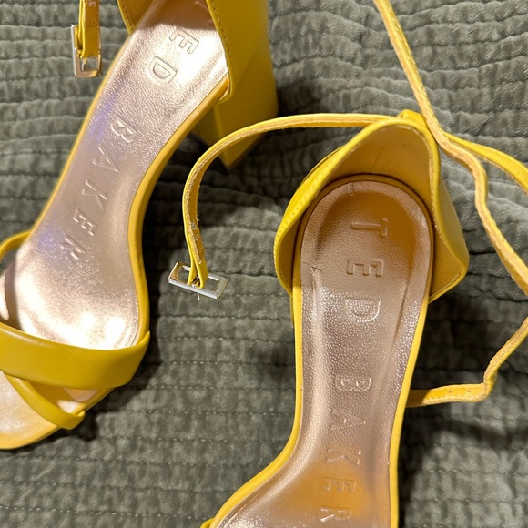NEVER WORN Ted Baker ankle strap midi heel shoes Size 37.5 - Picture 11 of 11